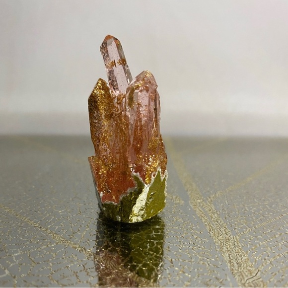 [❌]  Light pink crystal cluster with gold flakes inside 💖 - Picture 10 of 16